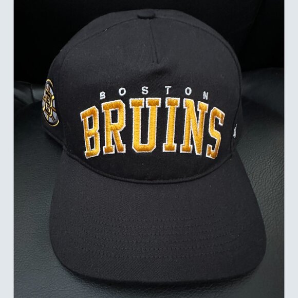 Boston Bruins 2022 Snapback Hat - Picture 3 of 9